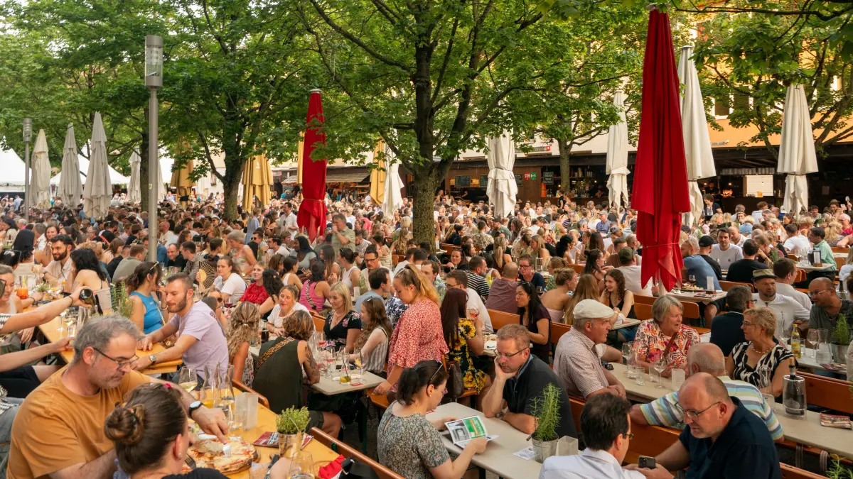 Weinfest 2025 Ulm Südlicher Münsterplatz