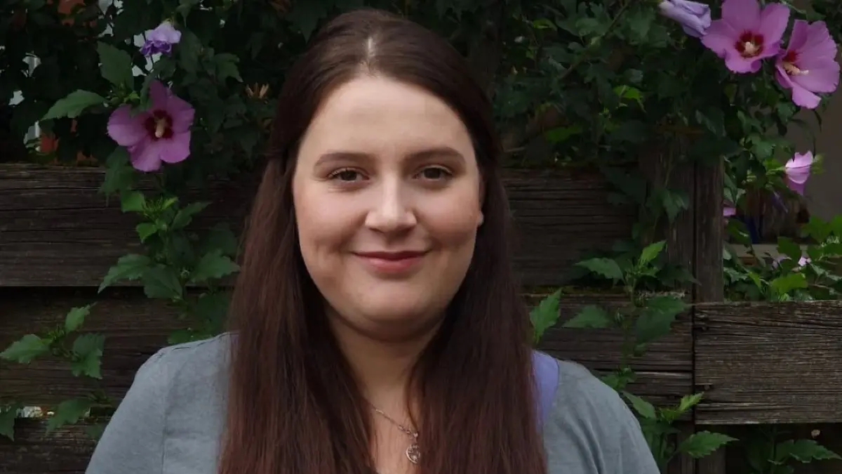 Celine Bernhardt ist heute selbst Erzieherin. Sie kann sich vorstellen, später auch einmal für das SOS-Kinderdorf zu arbeiten.