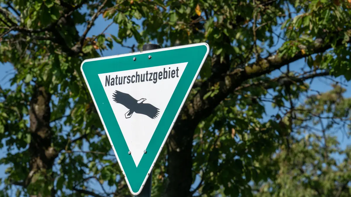 Schmuck Göppingen Hohenstaufen Schild Naturschutzgebiet bei der Spielburg