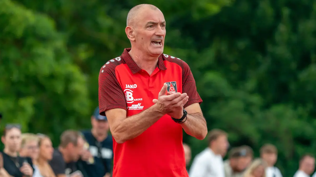 Fußball, Donau/Iller, Bezirksliga, SV Offenhausen, Trainer Dragan Trkulja