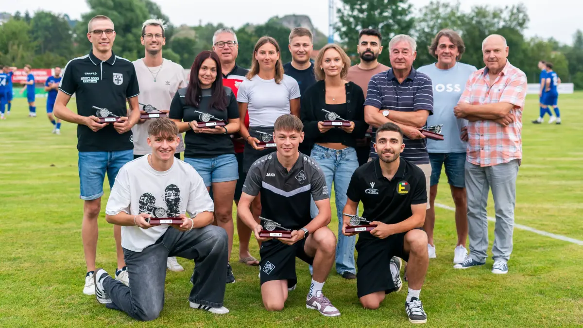 Fußball, Fotoauftrag, Donau/Iller, Bezirksliga, TSV Blaustein gegen SV Offenhausen, Ehrung der Torschützenkönige