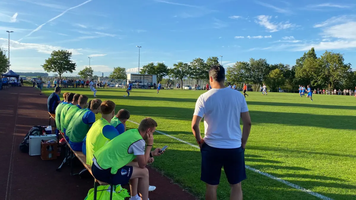 Trainer Toni Fernandez und die Spieler der Spvgg Satteldorf blicken dem Saisonstart in der Landesliga 1 mit dem Heimspiel gegen die SG Weinstadt freudig entgegen.