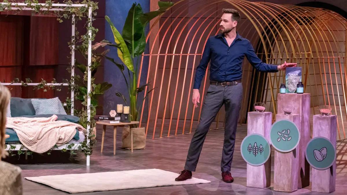 Der Gründer Marius Baumgärtei pitcht am 25. August 2025 in „Die Höhle der Löwen“ sein Produkt anuux.