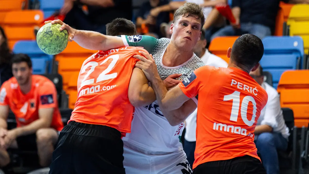 Kadetten Schaffhausen (KSH) vs. FRISCH AUF! Goeppingen (FAG), Handball, Maenner, Falken-Cup 2025 Kadetten-Saisoneroeffnung, Spielzeit 2025/2026, 20.08.2025: Martin HANNE (FRISCH AUF! Goeppingen, #42)
Kadetten Schaffhausen (KSH) vs. FRISCH AUF! Goeppingen (FAG), Handball, Maenner, Falken-Cup 2025 Kadetten-Saisoneroeffnung, Spielzeit 2025/2026, 20.08.2025
Foto: Eibner-Pressefoto/Oliver Schmidt