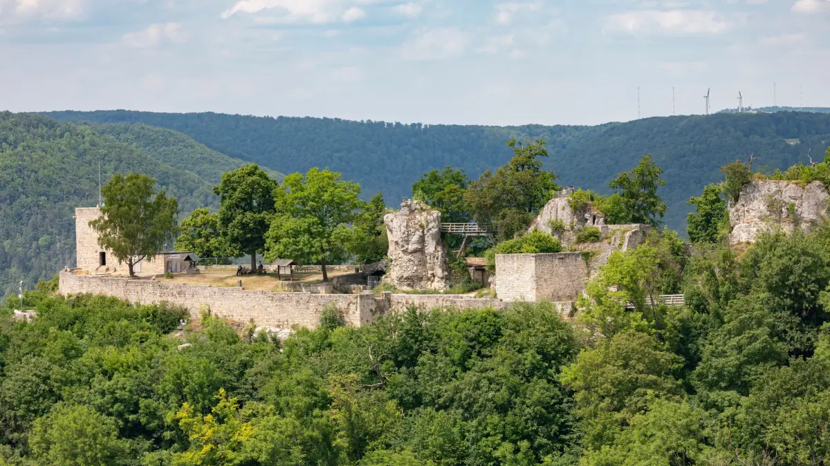 Schmuckfoto, Wetter - Blick vom Ödenturm auf die Burgruine Helfenstein