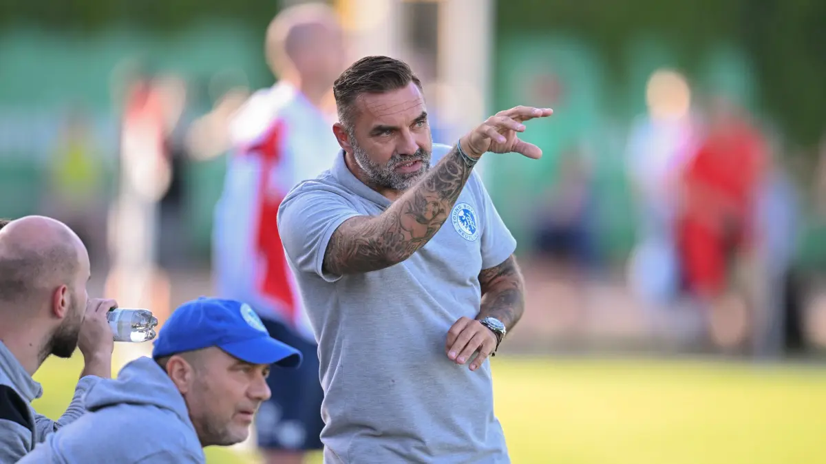 Verbandsliga, TSG Tübingen - Young Boys Reutlingen: Verbandsliga, TSG Tübingen - Young Boys Reutlingen, 29.09.2025 - Trainer Volker Grimminger (Young Boys Reutlingen)
Foto: Axel Grundler