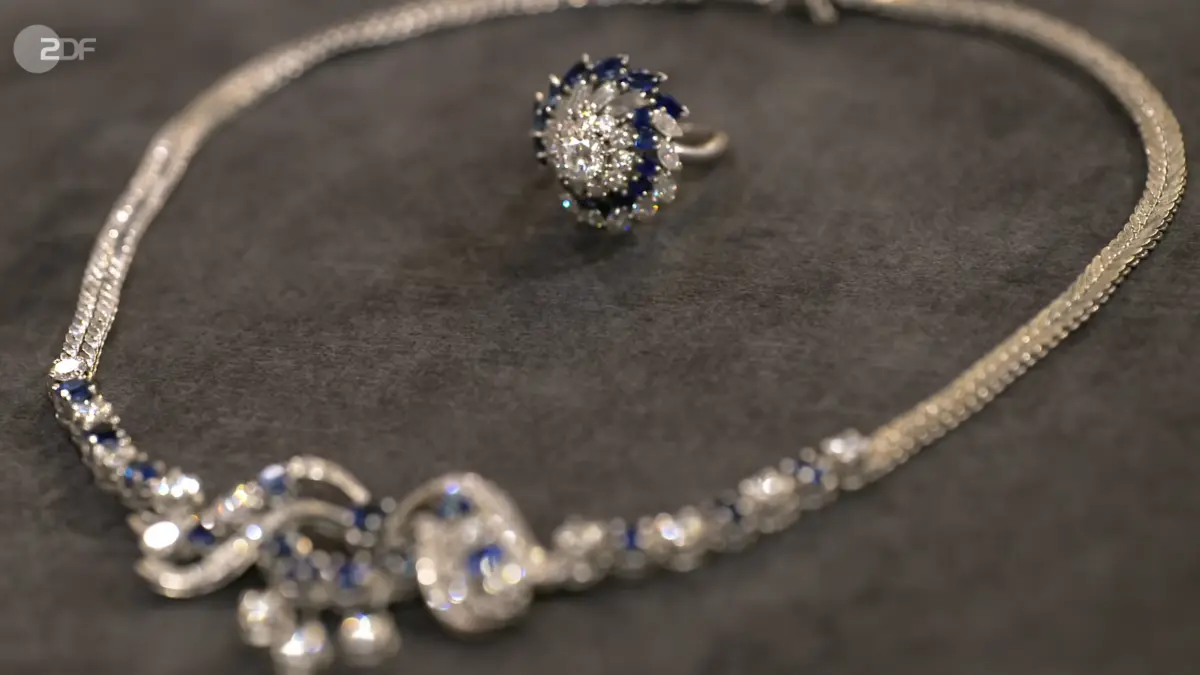 Collier mit Ring – Hochwertiger Schmuck aus den 1970ern