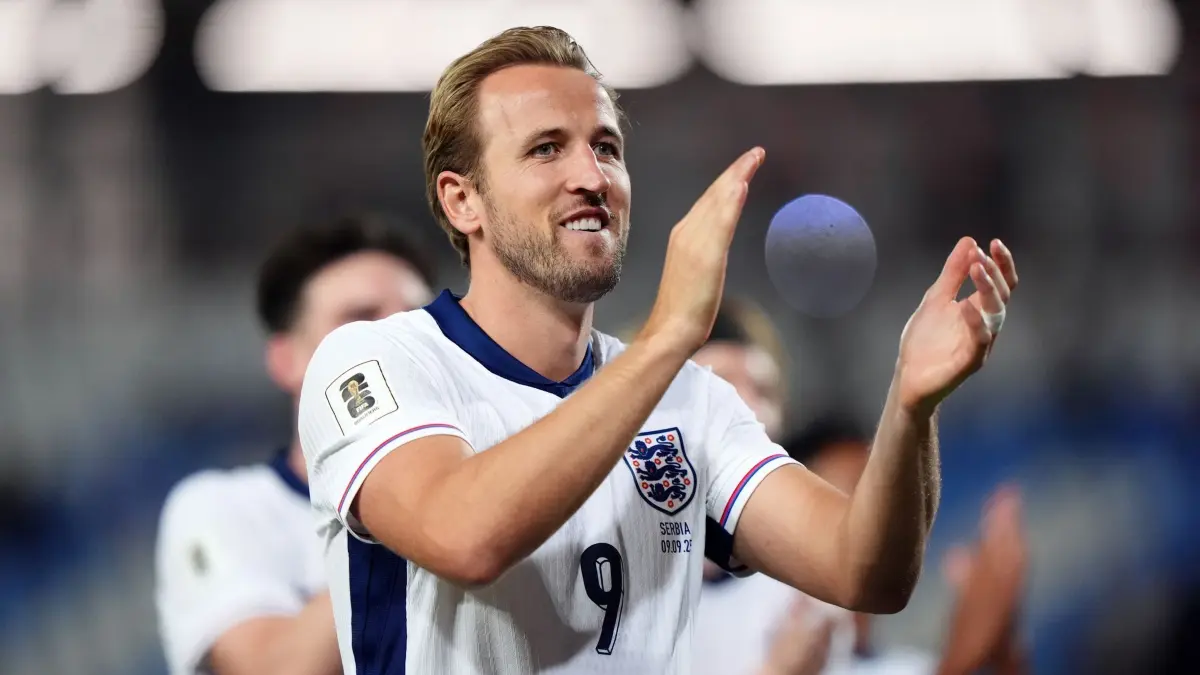Serbien - England: 09.09.2025, Serbien, Belgrad: Fußball: WM-Qualifikation Europa, Serbien - England, Gruppenphase, Gruppe K, 6. Spieltag, Der englische Nationalspieler Harry Kane jubelt nach dem Spiel. Foto: Bradley Collyer/PA Wire/dpa +++ dpa-Bildfunk +++