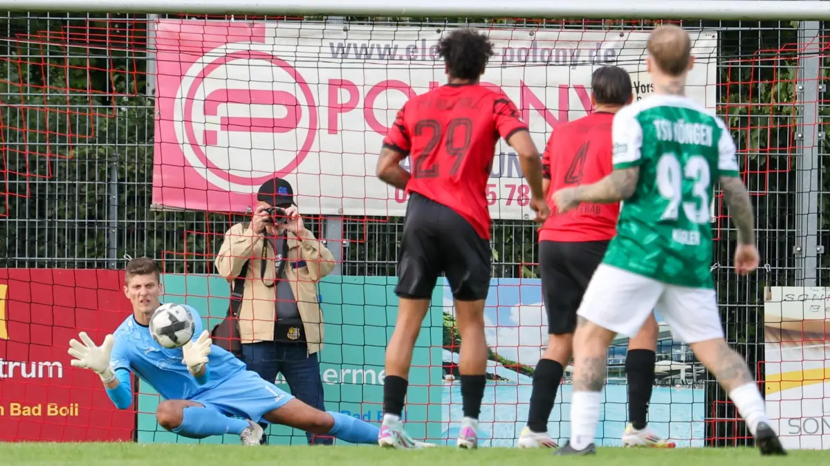 TSV Bad Boll - TSV Köngen: TSV Bad Boll - TSV Köngen
Max Piegsa (1), Bolls Torwart, im Fokus.