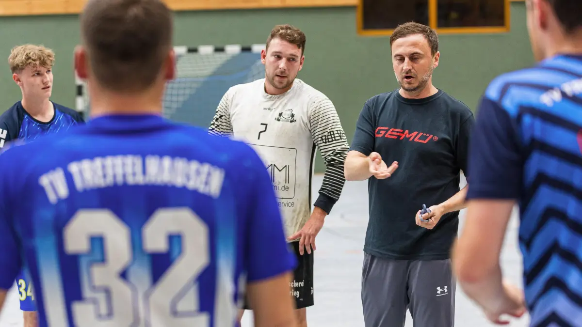 Handball Landesliga: Handball Landesliga; Trainer Jakob Weigandt;
09.09.2025; Alb-Sporthalle, Böhmenkirch.
Foto: Thomas Madel