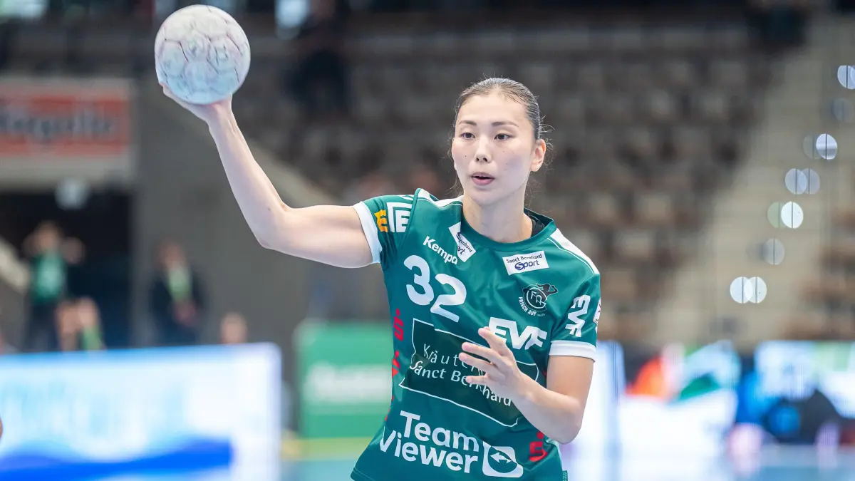 Frisch Auf Goeppingen vs. SV Union Halle-Neustadt, Handball, 1. Bundesliga, Spielzeit 2025/2026, 14.09.2025: Haruno Sasaki (Frisch Auf Frauen, #32) beim Siebenmeter, Frisch Auf Goeppingen vs. SV Union Halle-Neustadt, Handball, 1. Bundesliga, Spielzeit 2025/2026, 14.09.2025
Foto: Eibner-Pressefoto/Michael Schmidt