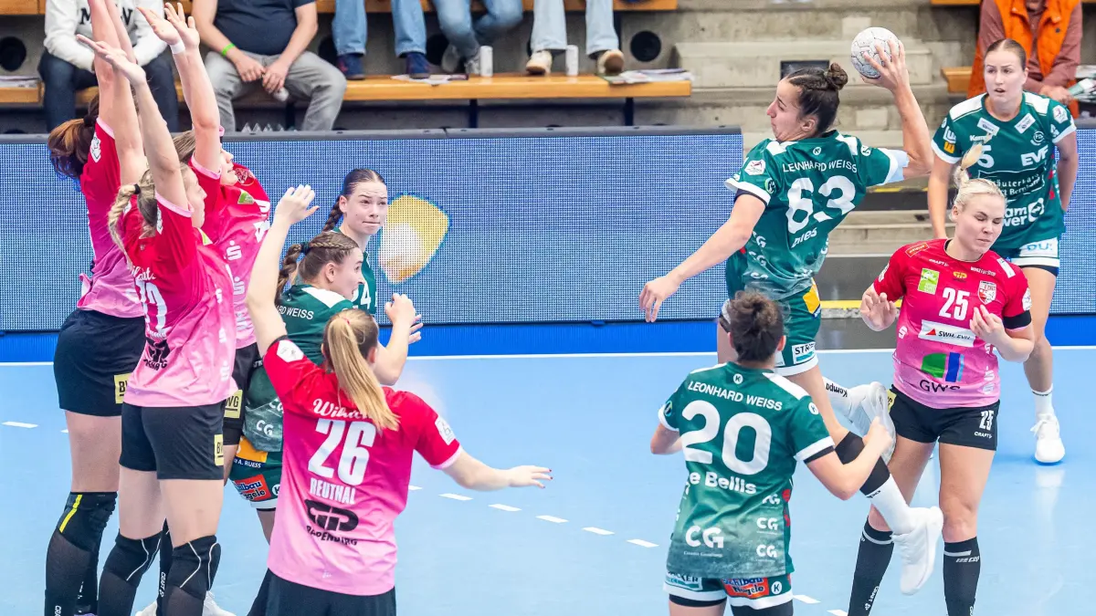Frisch Auf Goeppingen vs. SV Union Halle-Neustadt, Handball, 1. Bundesliga, Spielzeit 2025/2026, 14.09.2025: Stephanie Elies (Frisch Auf Frauen, #63) wirft aus dem Rueckraum, Frisch Auf Goeppingen vs. SV Union Halle-Neustadt, Handball, 1. Bundesliga, Spielzeit 2025/2026, 14.09.2025
Foto: Eibner-Pressefoto/Michael Schmidt