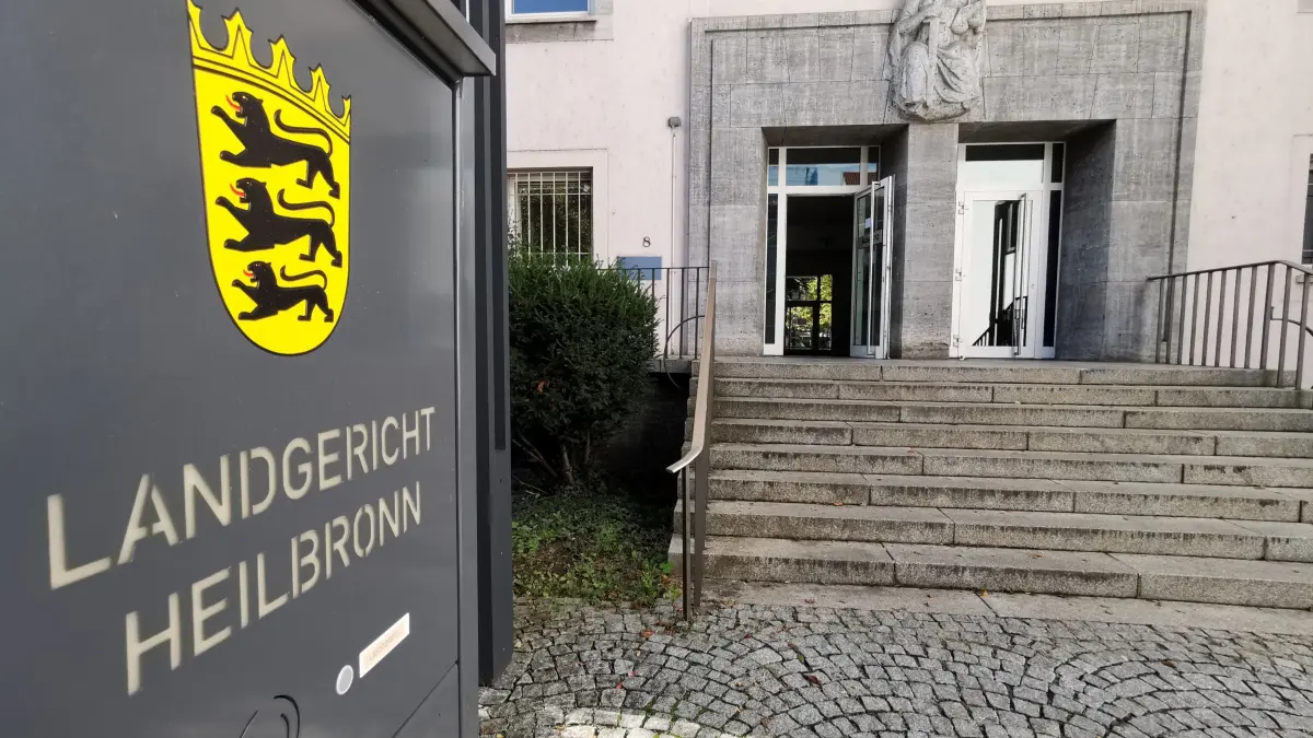 Am Landgericht Heilbronn (Bild) soll an drei Terminen geklärt werden, ob eine 23-Jährige schuldfähig ist - und wie sie für eine ganze Reihe von Straftaten aus den Jahren 2024 und 2025 gegebenenfalls bestraft werden soll.