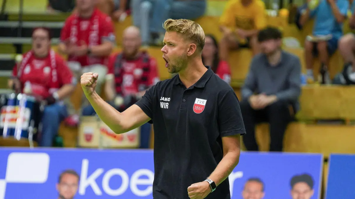 TV Rottenburg vs. L.E. Volleys, Volleyball, 2.Bundesliga Sued, 1.Spieltag, 2025/2026, 20.09.2025: Jan Scheuermann (TV Rottenburg,Trainer) ,
TV Rottenburg vs. L.E. Volleys, Volleyball, 2.Bundesliga Sued, 1.Spieltag, 2025/2026, 20.09.2025,
Foto: Eibner-Pressefoto/Daniele La Rocca