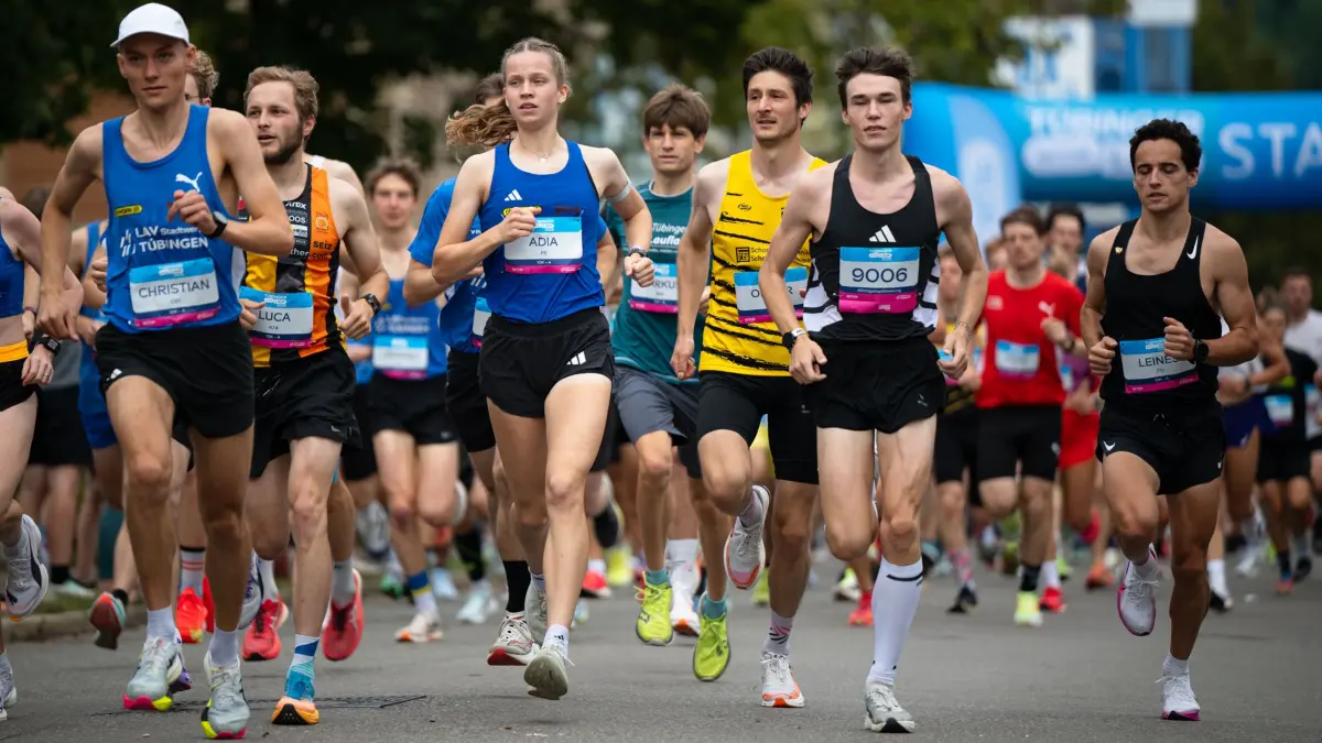 Tübinger Erbe-Lauf 2025, schneller Lauf A beim Start