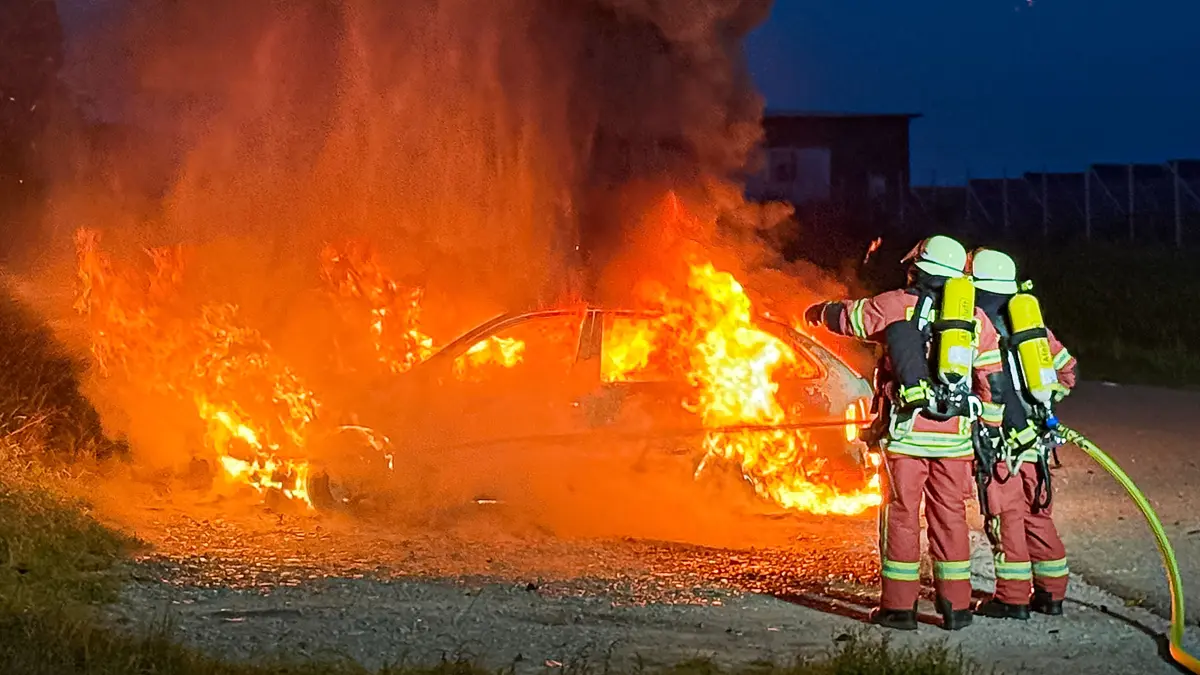 Fahrzeugbrand auf dem Autohof in Kirchberg