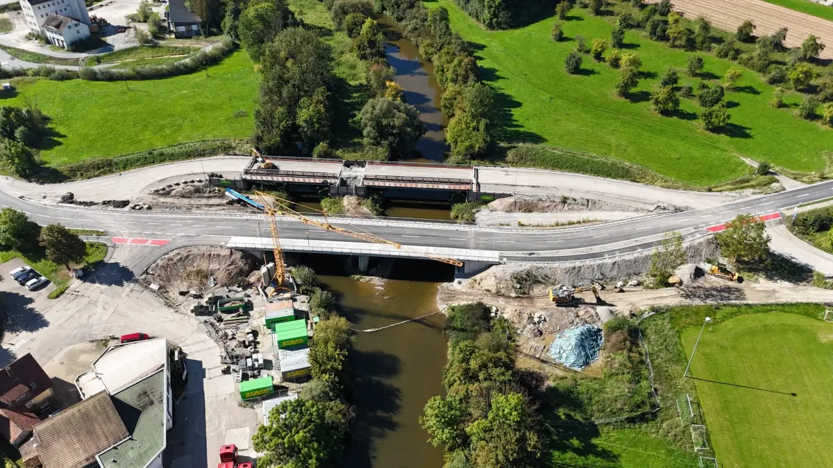Neue Kocherbrücke bei Gaildorf-Münster wieder befahrbar