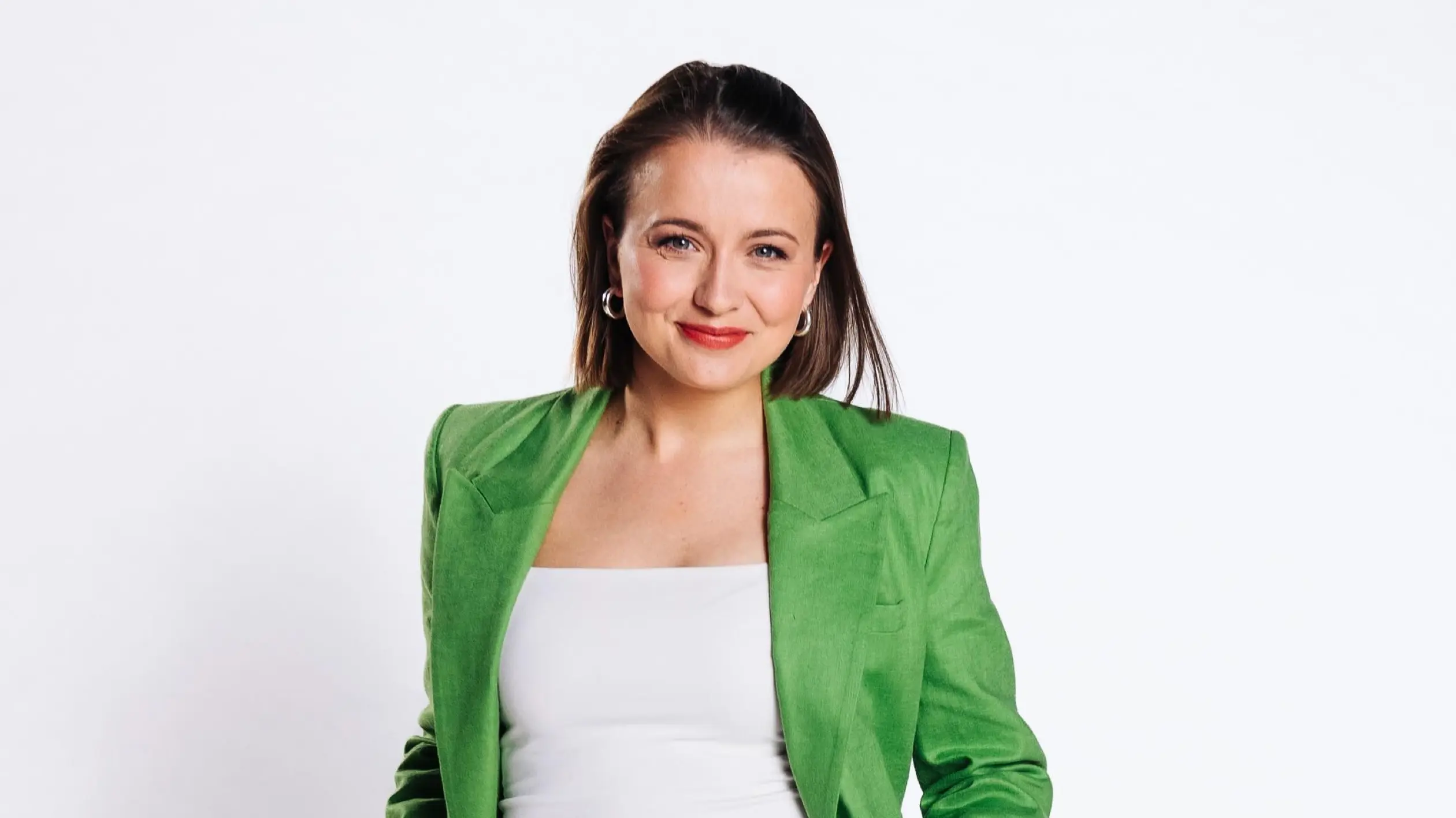 Lucie (Julia Wiedemann) packt die Koffer und verlässt Essen.