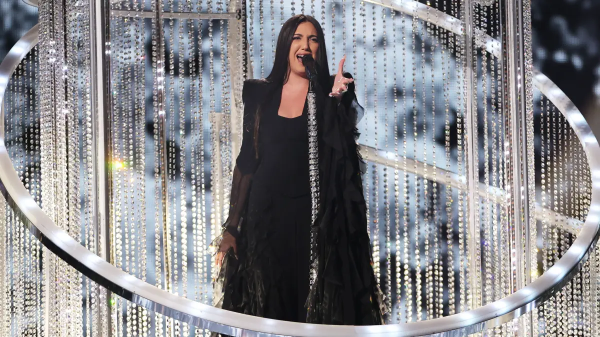 Yuval Raphael aus Israel mit dem Titel "New Day Will Rise". Im November will die EBU über eine Teilnahme Israels beim Eurovision Song Contest abstimmen lassen.