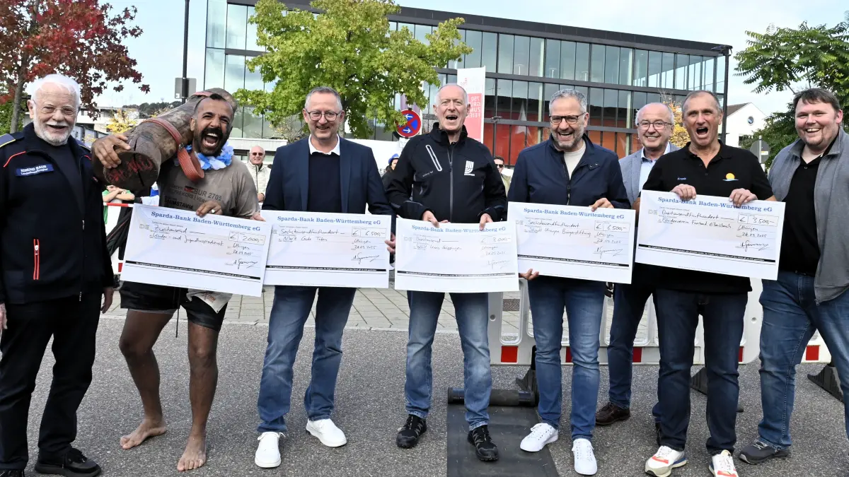 Spendenübergabe Hindernislauf Uhingen