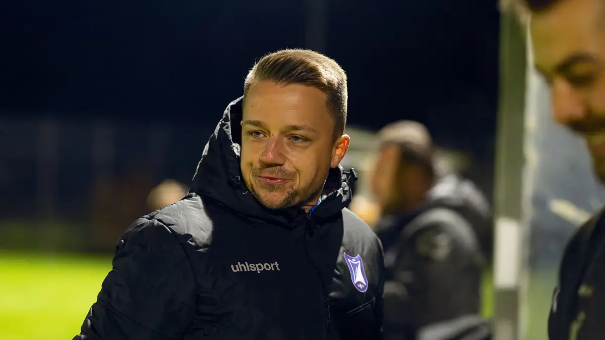 SGM Poltringen Pfaeffingen I vs. Altingen Entringen I, Bezirkspokal, Runde 4, 2025/2026, 01.10.2025,: Kevin Hartmann ,(SGM Altingen Entringen, Trainer) zufrieden,
SGM Poltringen Pfaeffingen I vs. Altingen Entringen I, Bezirkspokal, Runde 4, 2025/2026, 01.10.2025,
Eibner-Pressefoto/Andreas Ulmer