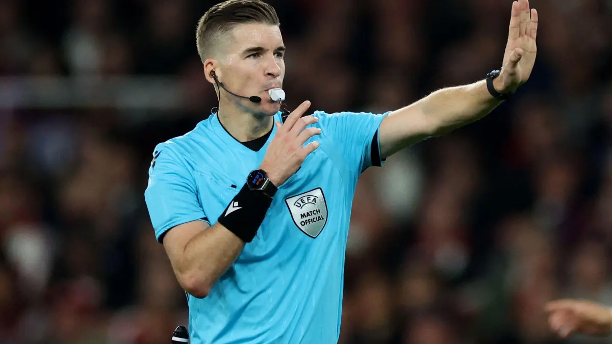 Referee Francois Letexier blows his whistle during the UEFA Champions League, league phase football match between Arsenal and Olympiacos at the Emirates Stadium in north London on October 1, 2025. (Photo by Adrian Dennis / AFP)