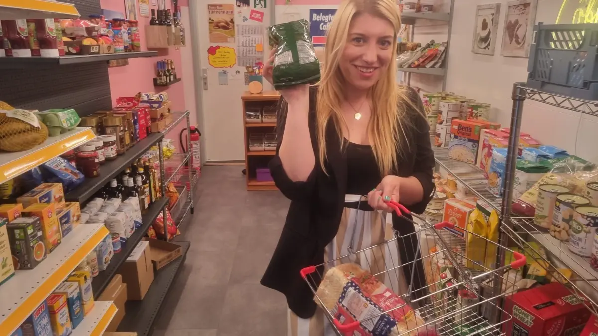 Nudeln, Toast und Ketchup sind in meinem Körbchen gelandet. Das Lieblingsessen der PBB-Bewohner.