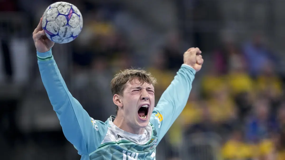 Julian Buchele (Torwart, Göppingen, 1), Einzelbild, Einzelfoto, Aktion, Action, Jubel, jubeln, jubelt, celebration, Freude, freuen, freut sich, zuversichtlich, optimistisch, positiv, Spielszene
beim Spiel in der Handball Bundesliga, Rhein Neckar Loewen - Frisch Auf! Goeppingen.
Foto © PIX-Sportfotos *** Foto ist honorarpflichtig! *** Auf Anfrage in hoeherer Qualitaet/Aufloesung. Belegexemplar erbeten. Veroeffentlichung ausschliesslich fuer journalistisch-publizistische Zwecke. For editorial use only.