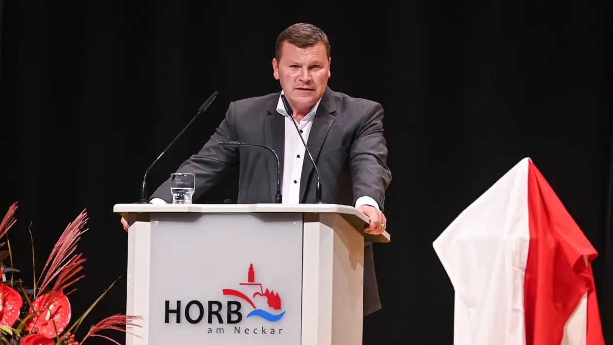 Verabschiedung OB Peter Rosenberger: Horb (Kreis Freudenstadt) 09.10.2025
Verabschiedung Oberbuergermeister Peter Rosenberger:
Bernd Gall, ahg Horb
FOTO: Pressefoto ULMER / Markus Ulmer
xxNOxMODELxRELEASExx