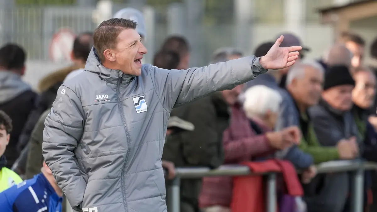 Fußball - Landesliga - Donau/Iller - TSV Neu-Ulm gegen TSV Buch / Bild von Trainer Stephan Baierl