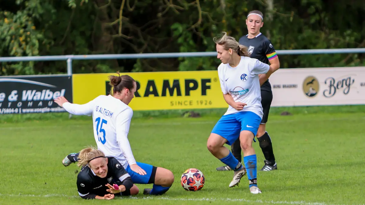 SG Altheim - TV Derendingen 4:3 Verbandsliga Jessica Ganz (l.), Chantal Fath (r.)