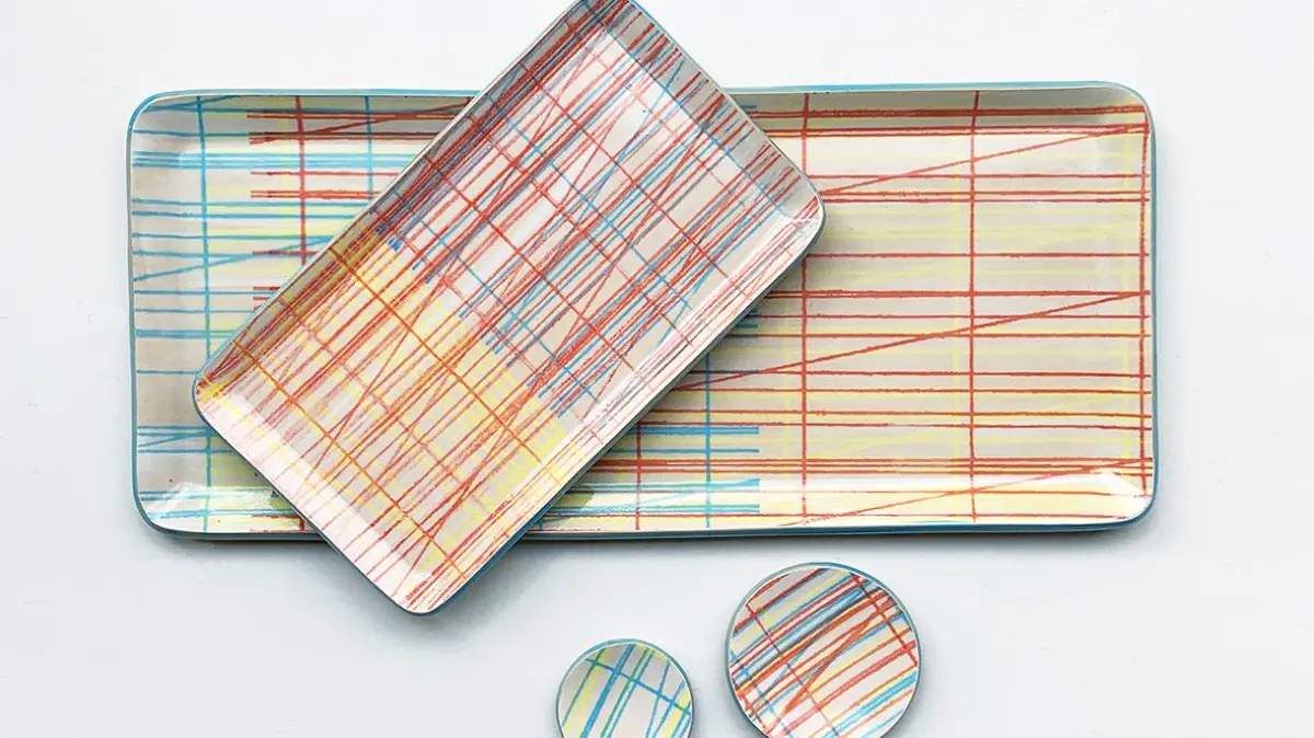 Bunte Platten von Jutta Becker.