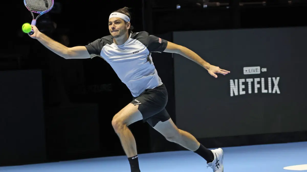 Six Kings Slam 2025: 16.10.2025, Saudi-Arabien, Riad: Tennis, Six Kings Slam 2025, Einzel, Herren, Alcaraz (Spanien) - Fritz (USA). Taylor Fritz in Aktion. Foto: Felice Calabro/IPA via ZUMA Press/dpa +++ dpa-Bildfunk +++