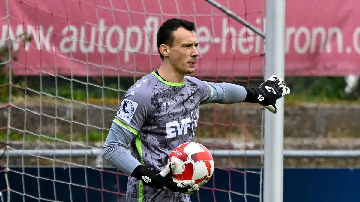 Türkspor Neckarsulm - 1. Goeppinger SV, Fussball, Oberliga Baden Wuerttemberg, 13. Spieltag, 2025/2026, 27.09.2025,: Portrait, Freisteller, Matthias Layer (1. Goeppinger SV, #01), Türkspor Neckarsulm - 1. Goeppinger SV, Fussball, Oberliga Baden Wuerttemberg, 13. Spieltag, 2025/2026, 27.09.2025,, Foto:Eibner-Pressefoto/Bernd Leitner
