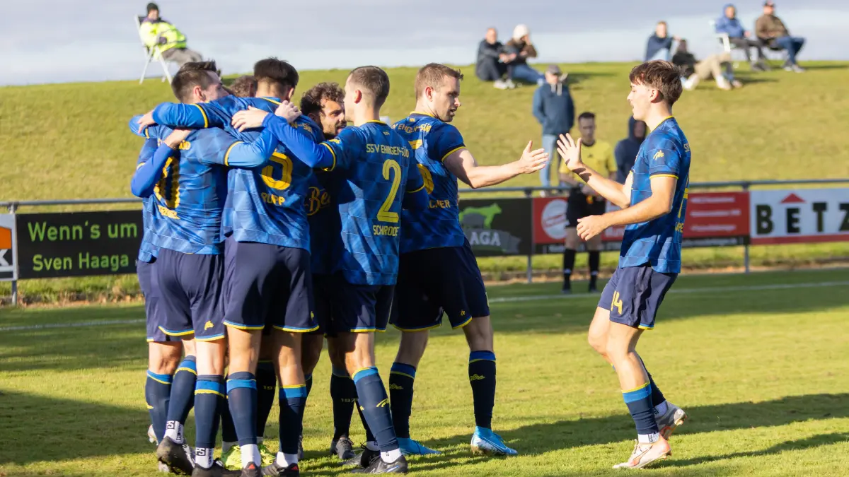SSV Ehingen-Süd - TSV Berg 1:5 Fußball Verbandsliga Jubel nach dem 1:0