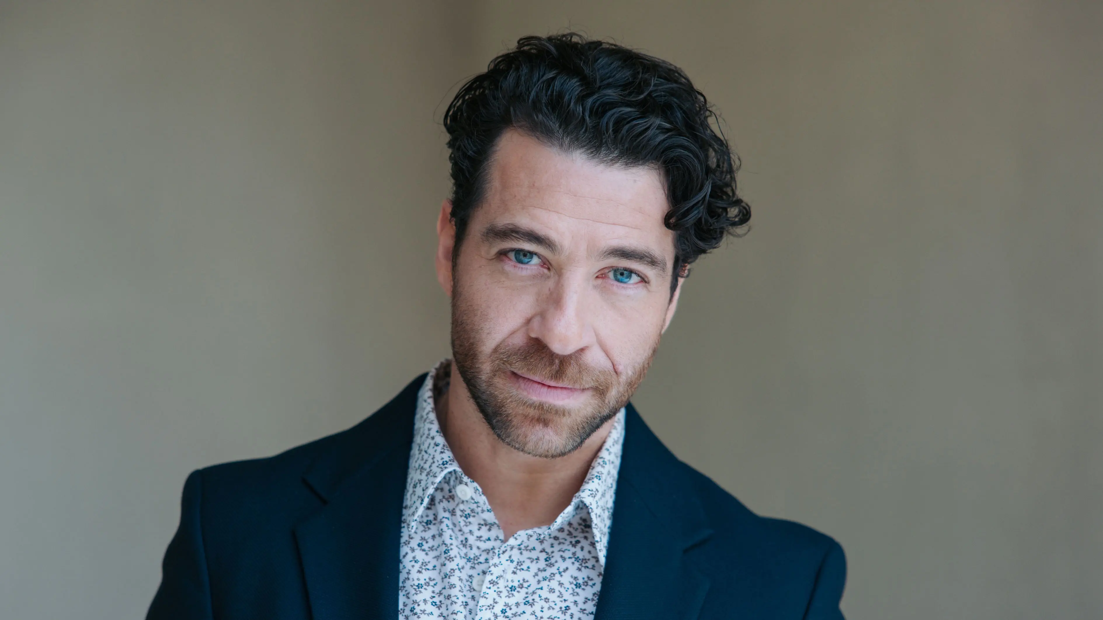 GZSZ-Liebling Carlos (Patrick Fernandez) will untertauchen.