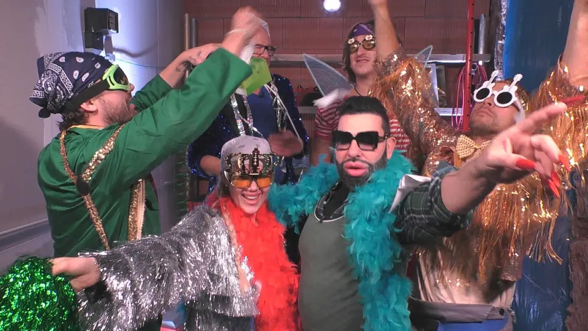 Im Finale am Montag, 20. Oktober 2025, wird der Gewinner von "Promi Big Brother" gekürt.