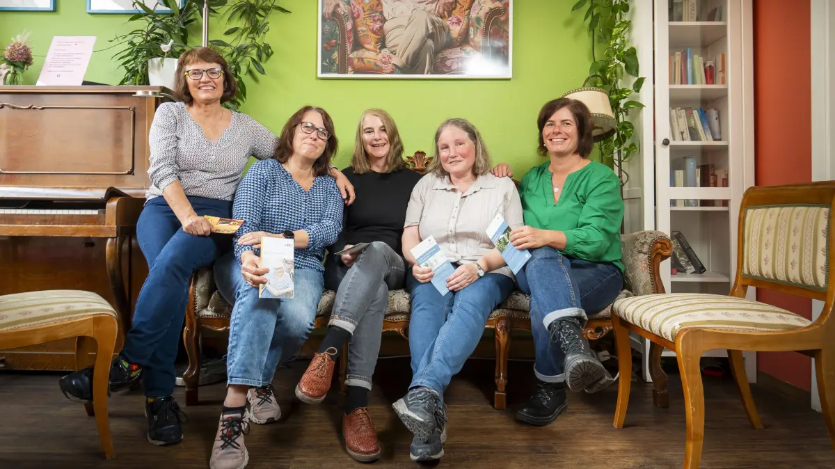 Hospiz in den Stadtteilen: Neue ambulante Angebote, zunächst in den Stadtteilen Canapé Café