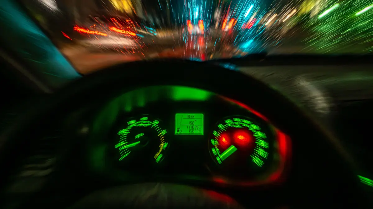 Schmuck Wetter Regen Herbst Nacht Dunkelheit Fahrbahn Gefahr Verkehr Geschwindigkeit Lorcher Str.