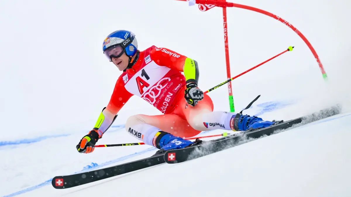 Ski alpin - Weltcup in Sölden: 26.10.2025, Österreich, Sölden: Ski alpin: Weltcup, Riesenslalom, Männer, 1. Lauf. Marco Odermatt aus der Schweiz in Aktion. Foto: Gian Ehrenzeller/KEYSTONE/dpa +++ dpa-Bildfunk +++
