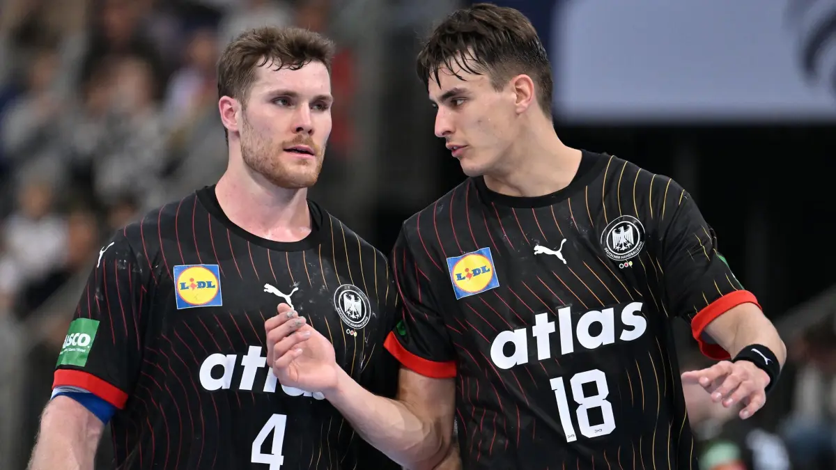 Kapitän Johannes Golla und Julian Köster