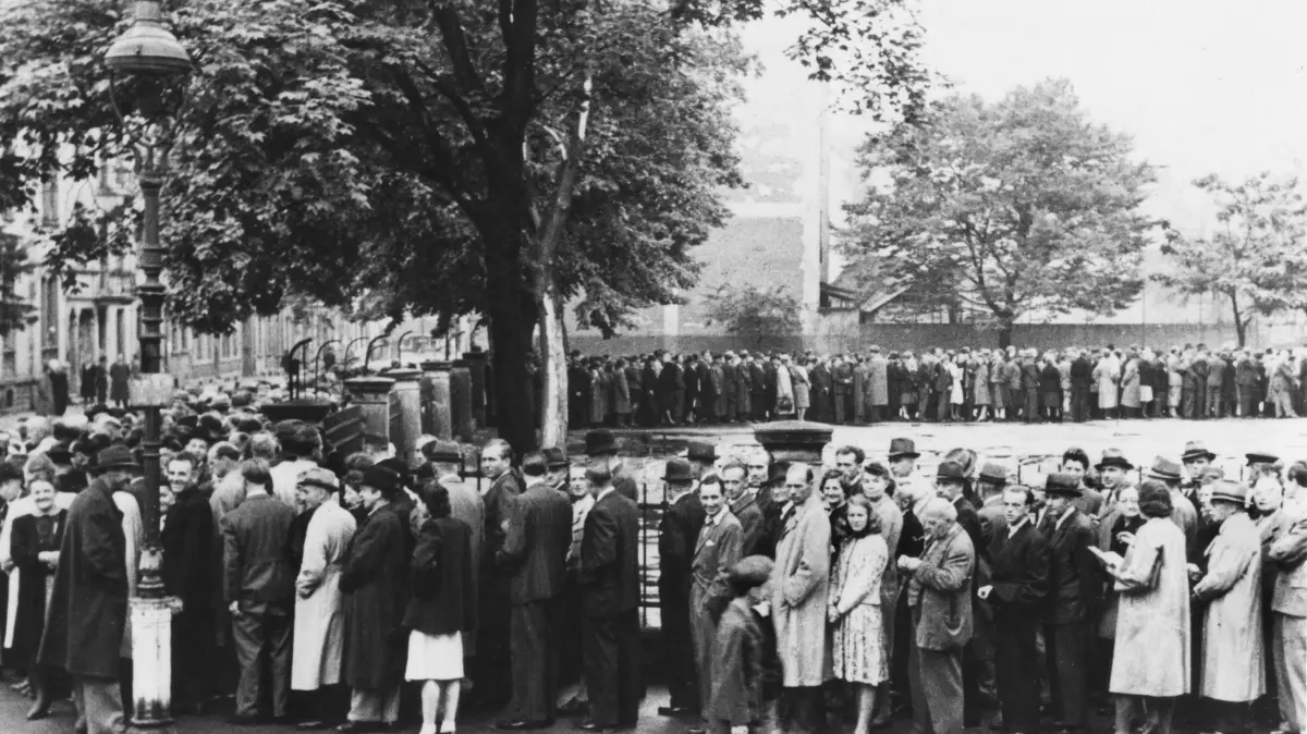 Währungsreform, Geld, Geschichte, Bevölkerung, Zahlmittel