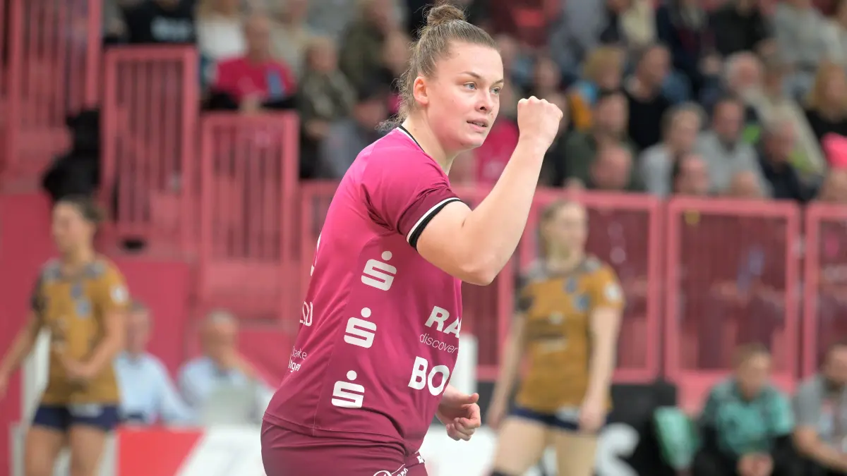 TusSies Metzingen vs. Buxtehuder SV, Handball, Alsco HBF, 7.Ligaspieltag, Saison 2025/2026, 01.11.2025: Ida Petzold (TusSies Metzingen, #08)
TusSies Metzingen vs. Buxtehuder SV, Handball, Alsco HBF, 7.Ligaspieltag, Saison 2025/2026, 01.11.2025
Foto: Eibner-Pressefoto/Tobias Baur