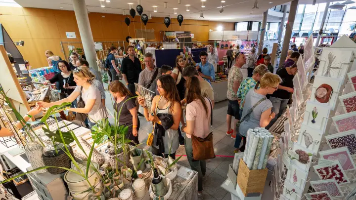 Für die Würste beim Feuerwehrfest sind jetzt Steuern fällig