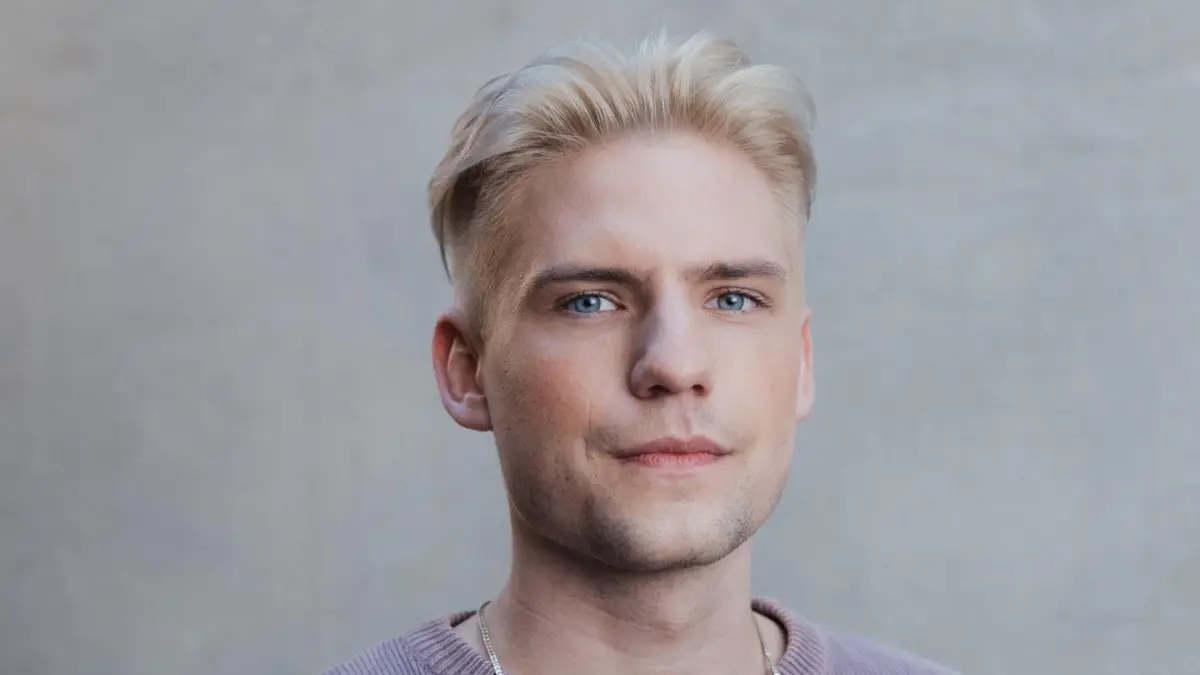 GZSZ-Liebling Moritz (Lennart Borchert) gerät ins Visier der Polizei.