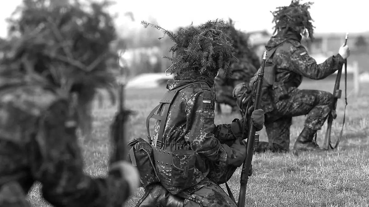 Bundeswehr Horb Truppenübungsplatz 19999: Vorsicht: Dieses Foto ist möglicherweise nur für den einstigen Verlag Schwäbisches Tagblatt verwendbar. Titel fehlt Bildtext: Bundeswehr Horb gesehen aufdem Truppenuebungsplatz am 8.3.99. 11Uhr Bild: Kuball