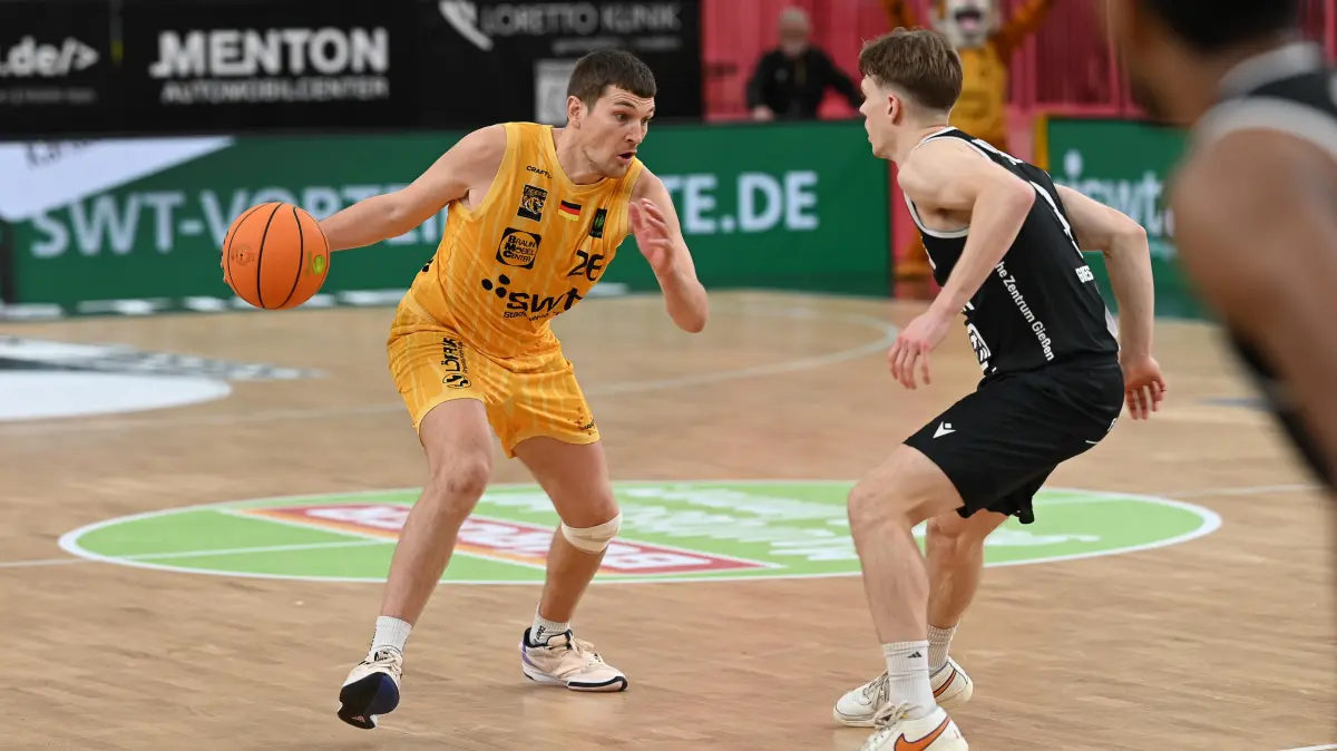 GER, Tigers Tuebingen vs. Giessen 46ers, Basketball, Herren, Pro A, 2. Barmer Basketball Bundesliga, Saison 2025/2026, 07.11.2025: Till Joenke (Tigers Tuebingen, #26)
GER, Tigers Tuebingen vs. Giessen 46ers, Basketball, Herren, Pro A, 2. Barmer Basketball Bundesliga, Saison 2025/2026, 07.11.2025
Foto: Eibner-Pressefoto/Nicolas Woern
