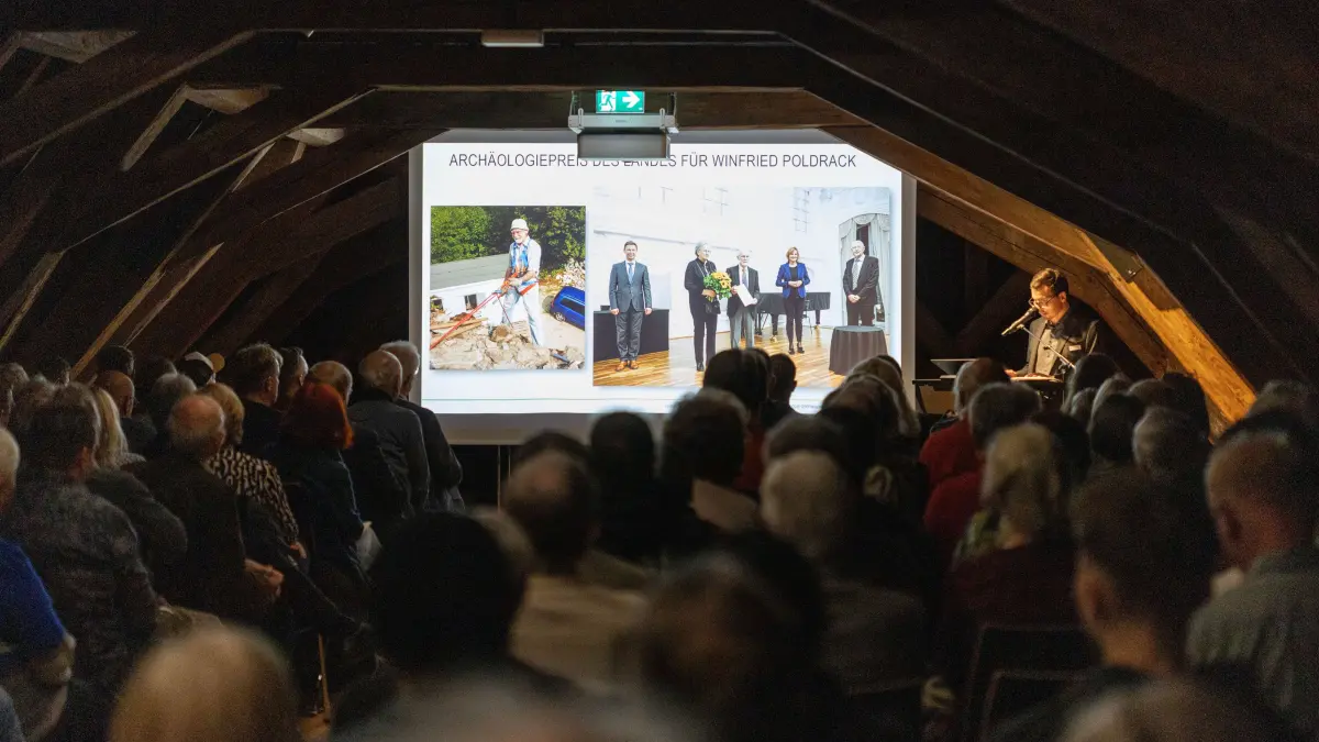 Uhingen, Schloss Filseck: Ausstellung "Überraschend. Archäologisch. 40 Jahre Kreisarchäologie Göppingen"