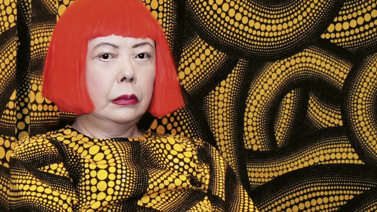 KUSAMA mit YELLOW TREE_ Living Room an der Aichi Triennale, 2010 Copyright YAYOI KUSAMA, Courtesy of Ota Fine Arts, Victoria Miro, David Zwirner