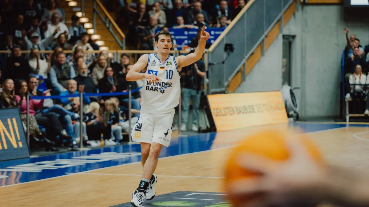 07.11.2025 Barmer ProA, 7. Spieltag, HAKRO Merlins Crailsheim vs. Nürnberg Falcons, Saison 2025/2026: Gianni Otto